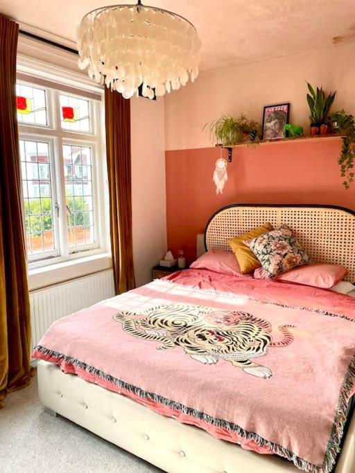 3 Bedroom Spacious Seaside Apartment With Estuary Views Southend-on-Sea Luaran gambar